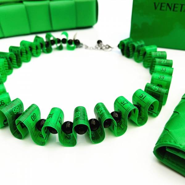 COLLANA CENTIMETRO VERDE KU