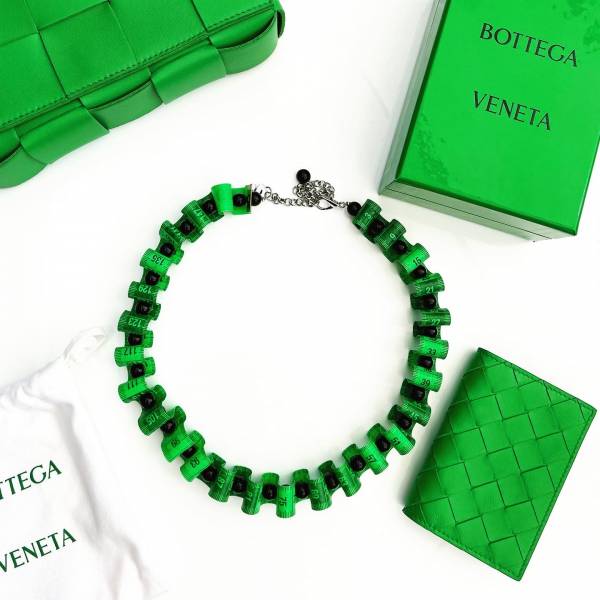 COLLANA CENTIMETRO VERDE KU 2