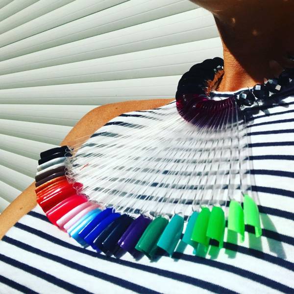 COLLANA NAILS PALETTE 2