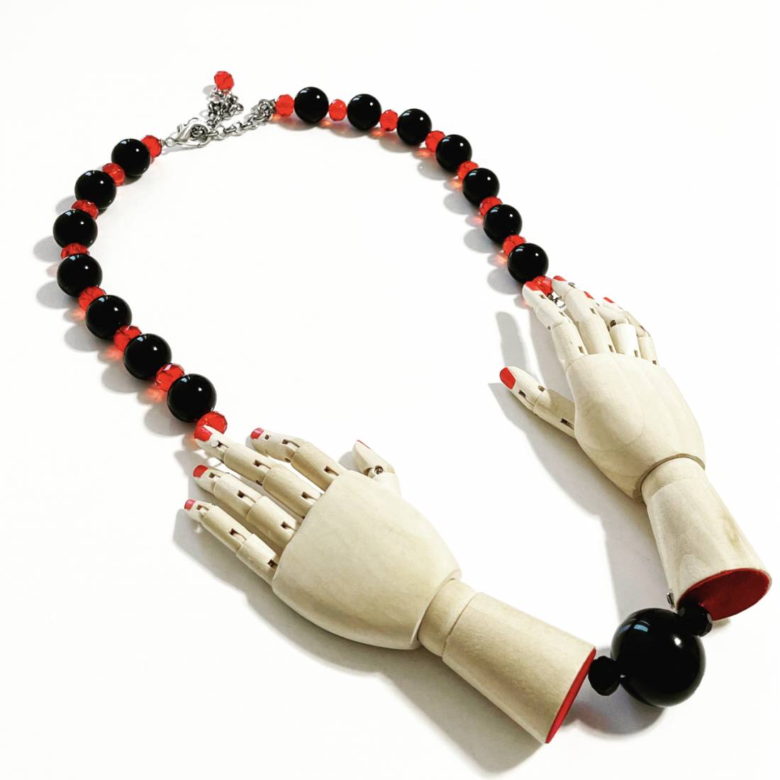 COLLANA MANI LEGNO