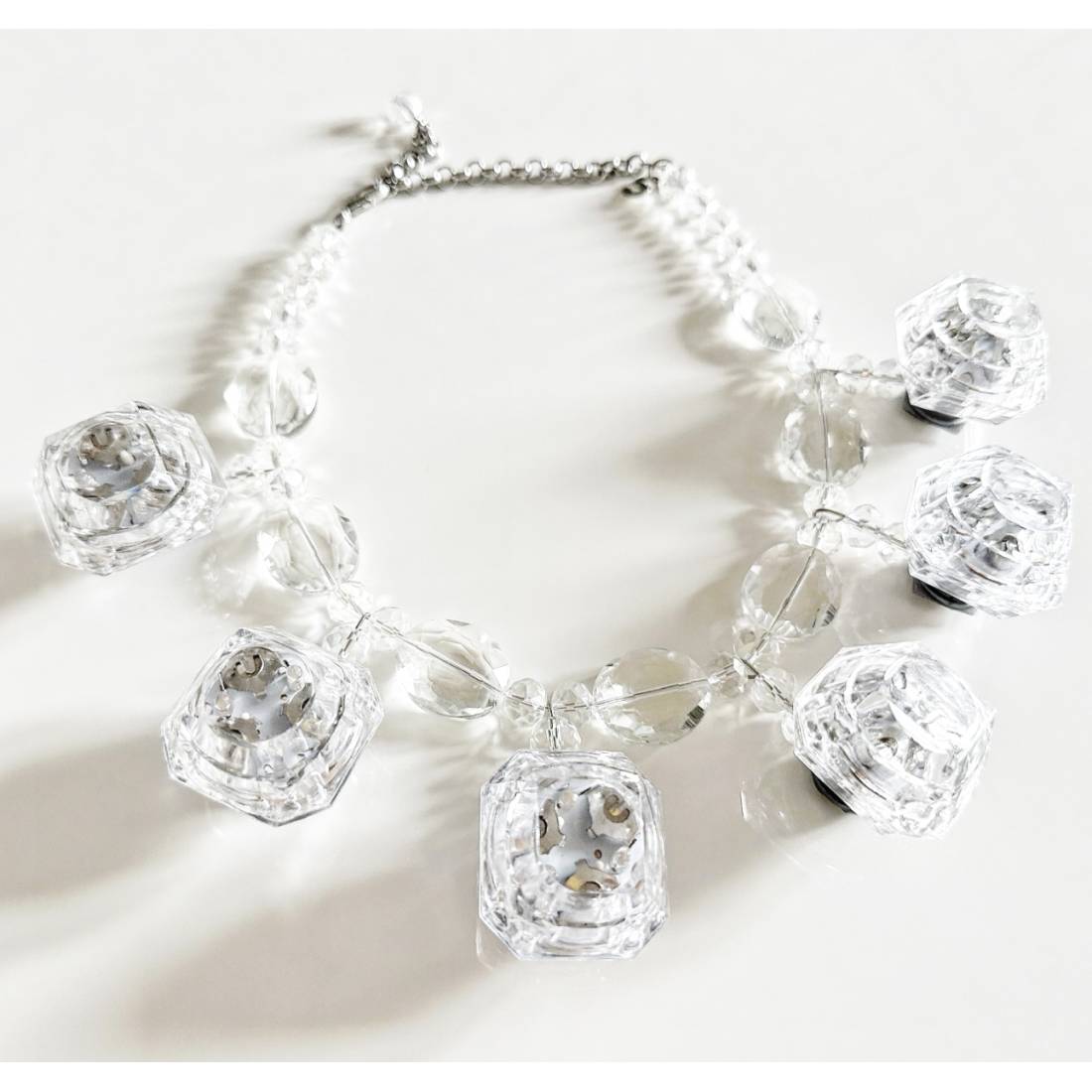 COLLANA DIAMANTI LUCI LED SI ACCENDONO