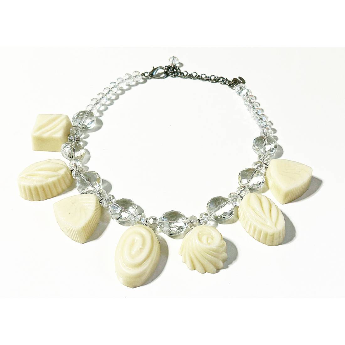 COLLANA CIOCCOLATINI BIANCHI