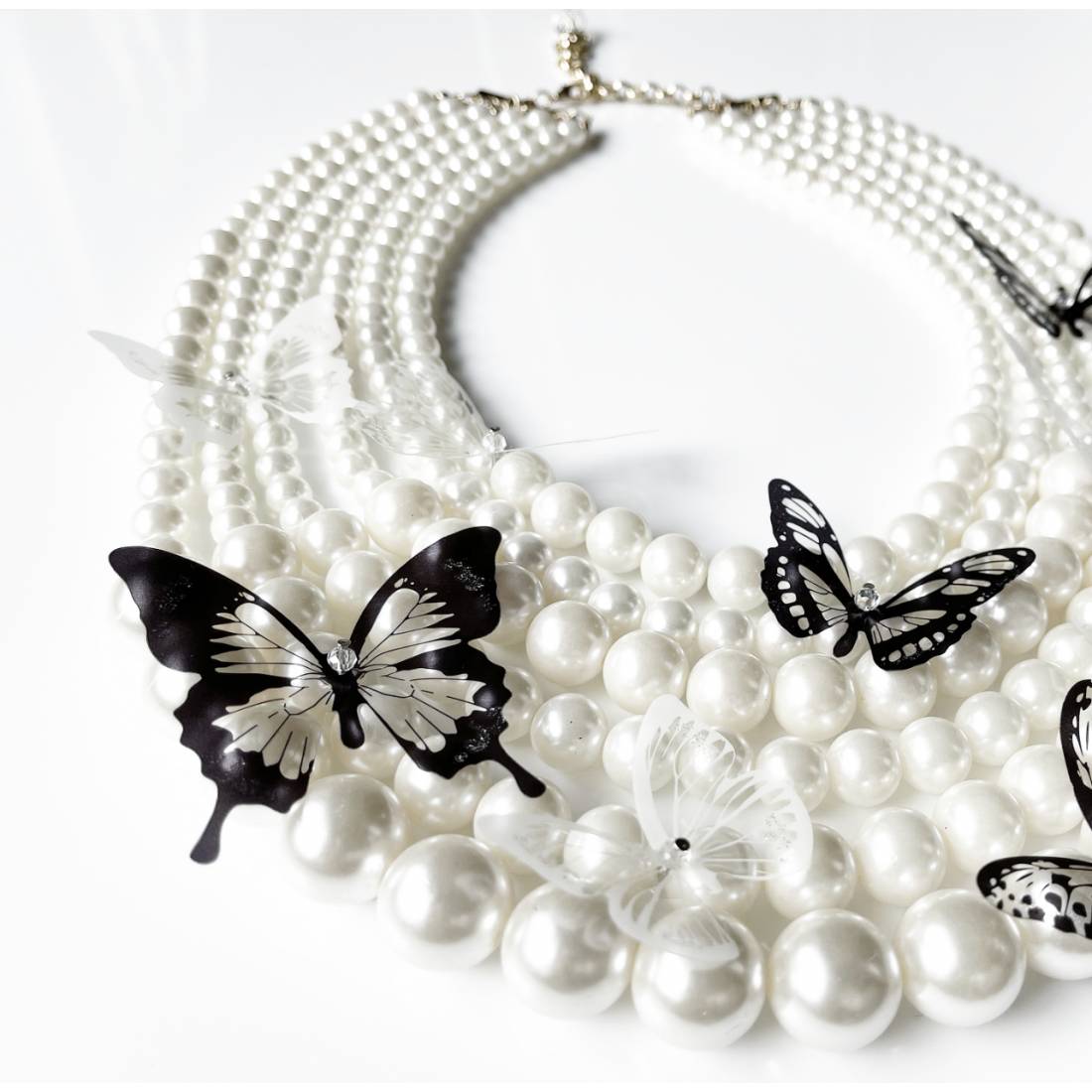 COLLANA FARFALLA B/W