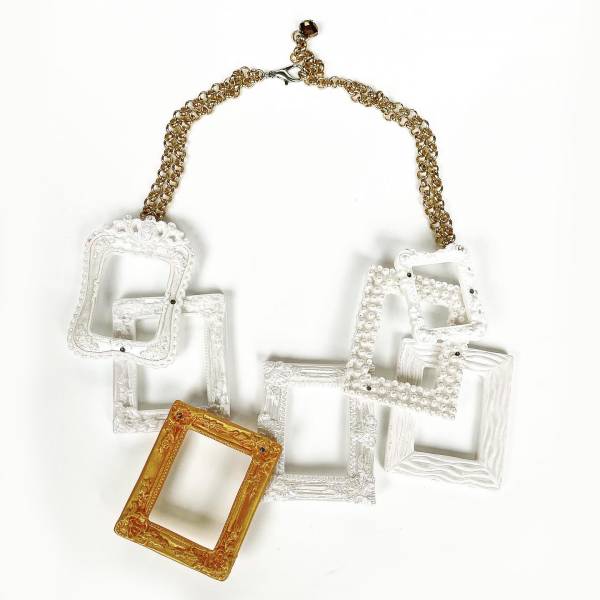 COLLANA CORNICI BIANCHE