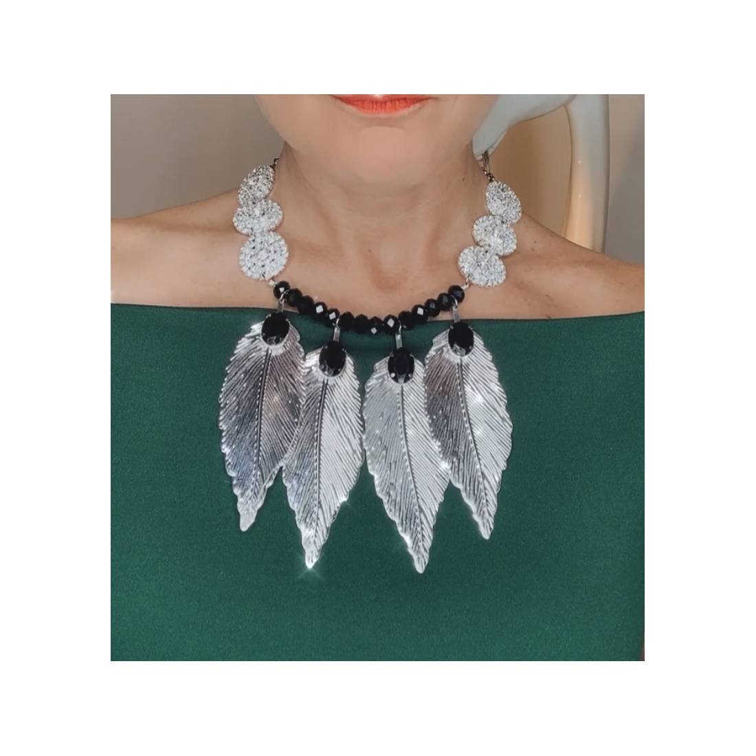 COLLANA FOGLIE ARGENTO E BOTTONI...