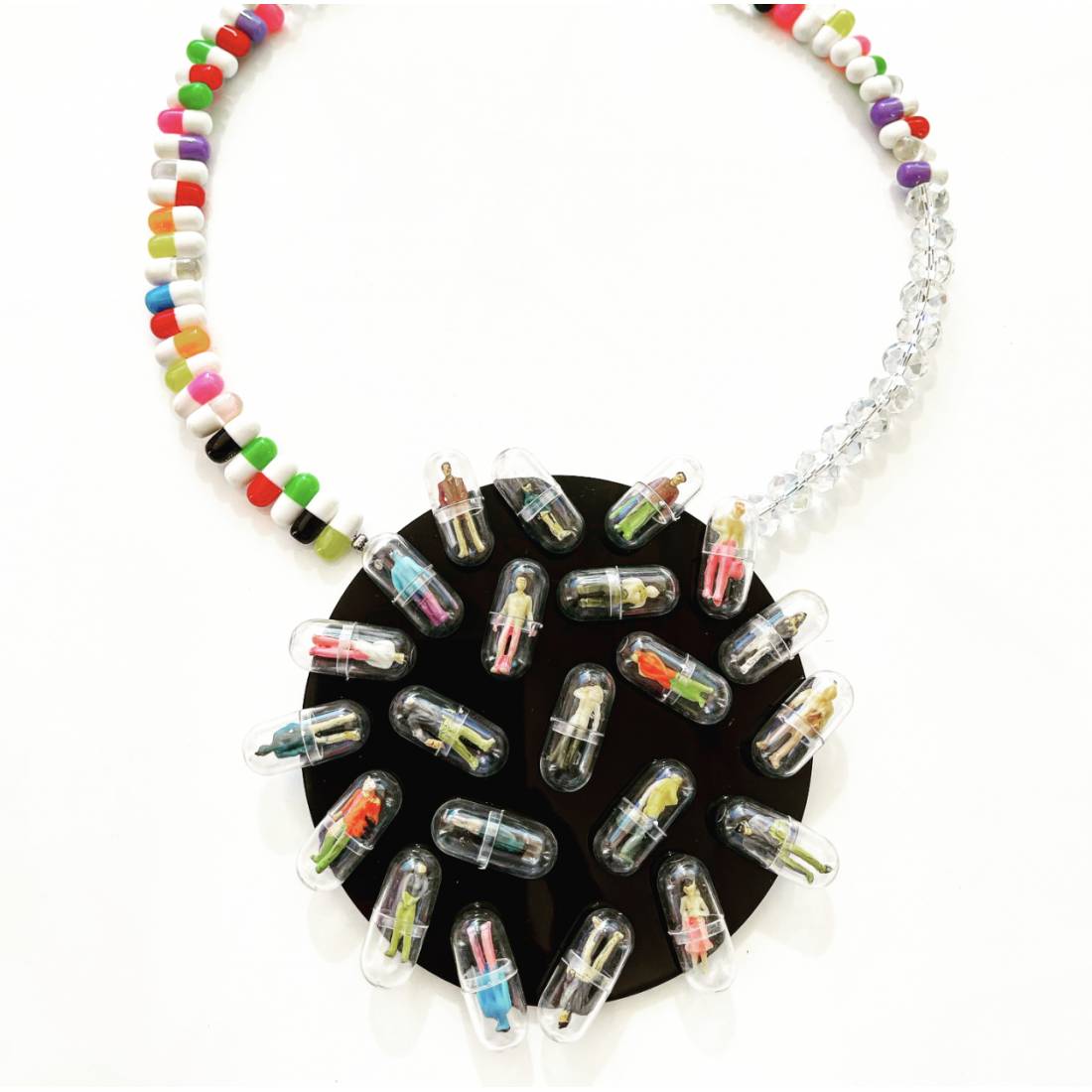COLLANA CAPSULE